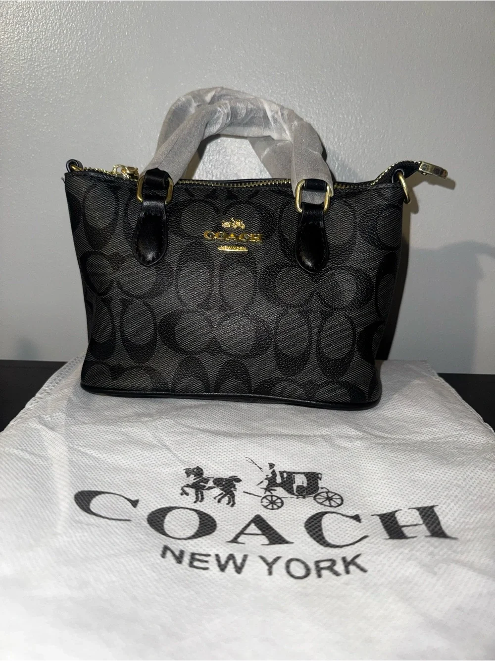 COACH MINI TOTE Black